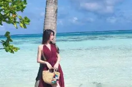 78岁秦祥林现状：前妻是谢贤初恋定居美国成富商谢贤去世没来